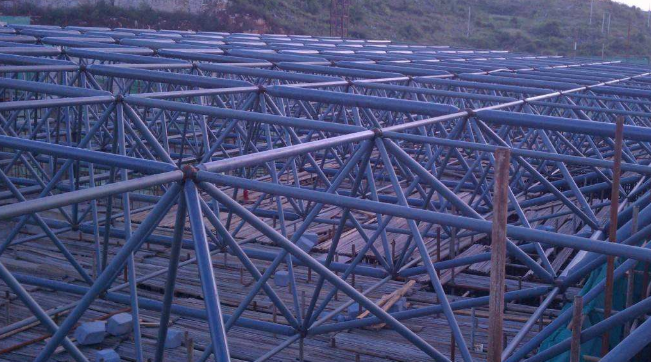 东阳概述网架加工中对钢材的质量的过细恳求